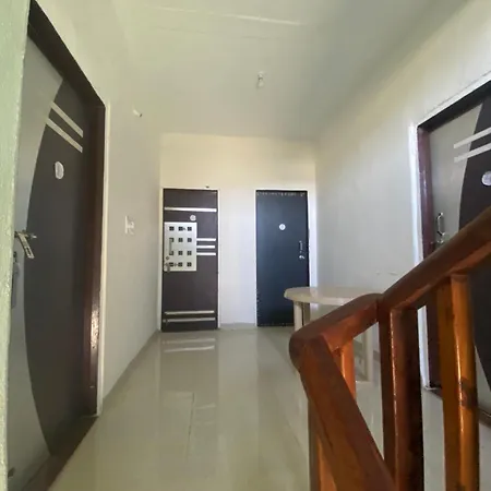 Abhishek Hotel
